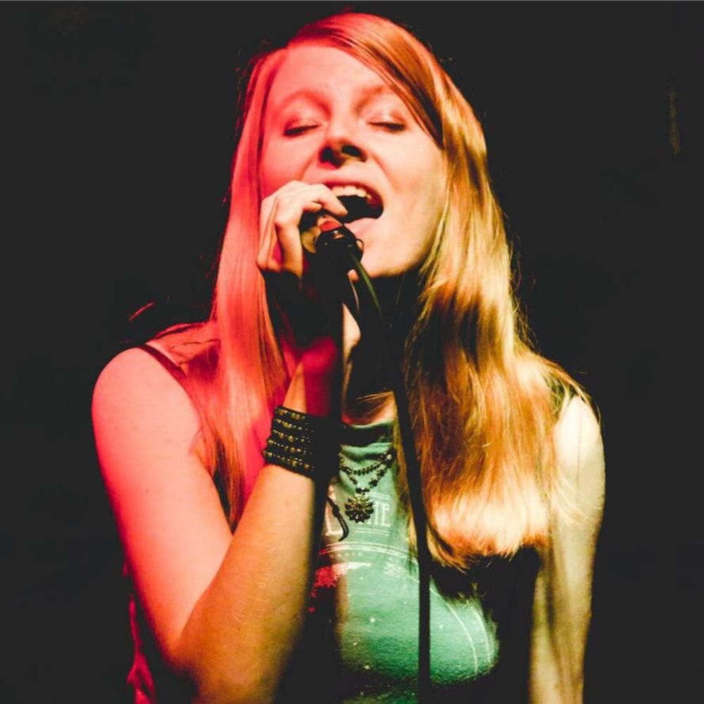 Meet your Posher, Liz